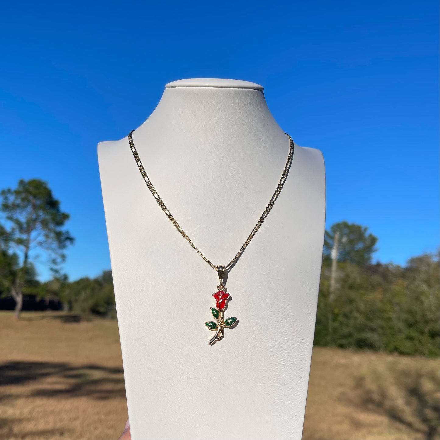 P32 - Rose Necklace