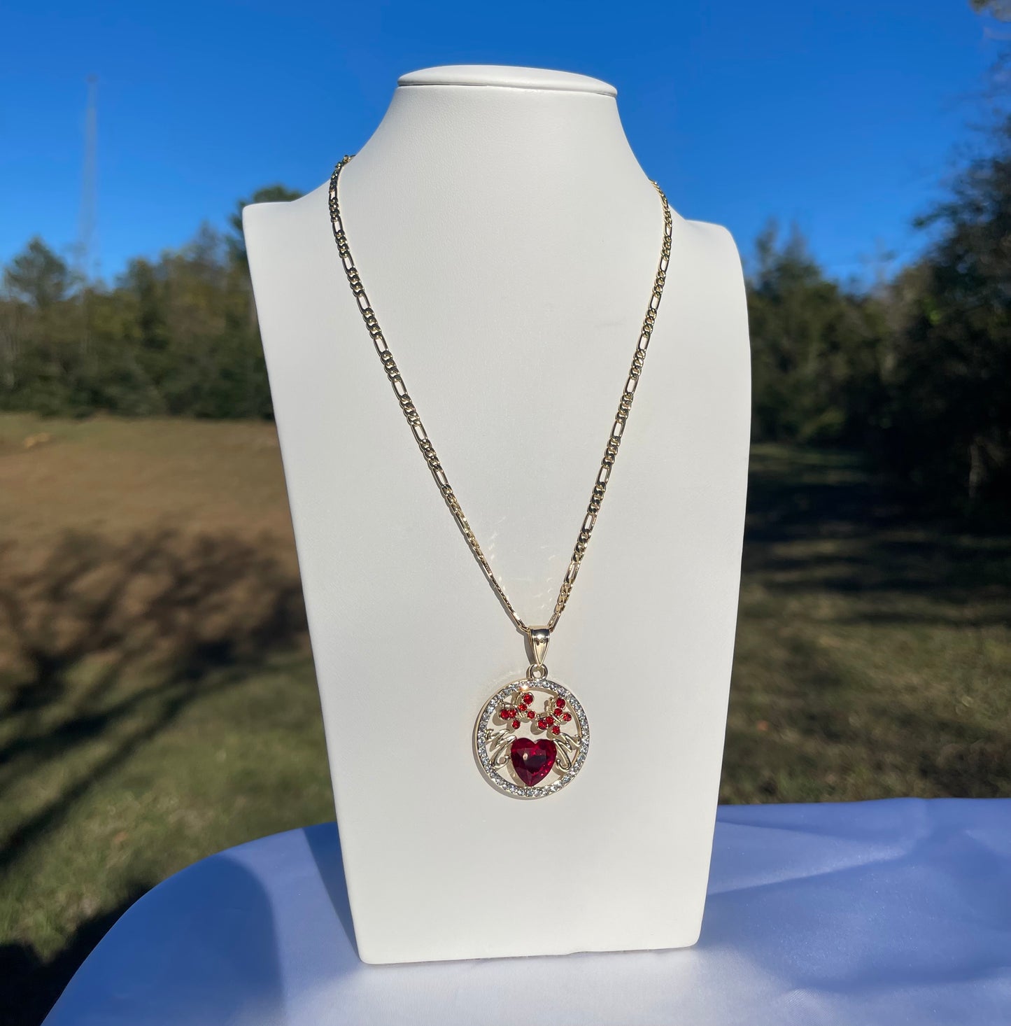 P24 - Bfly & Hearts "Mom" Necklace