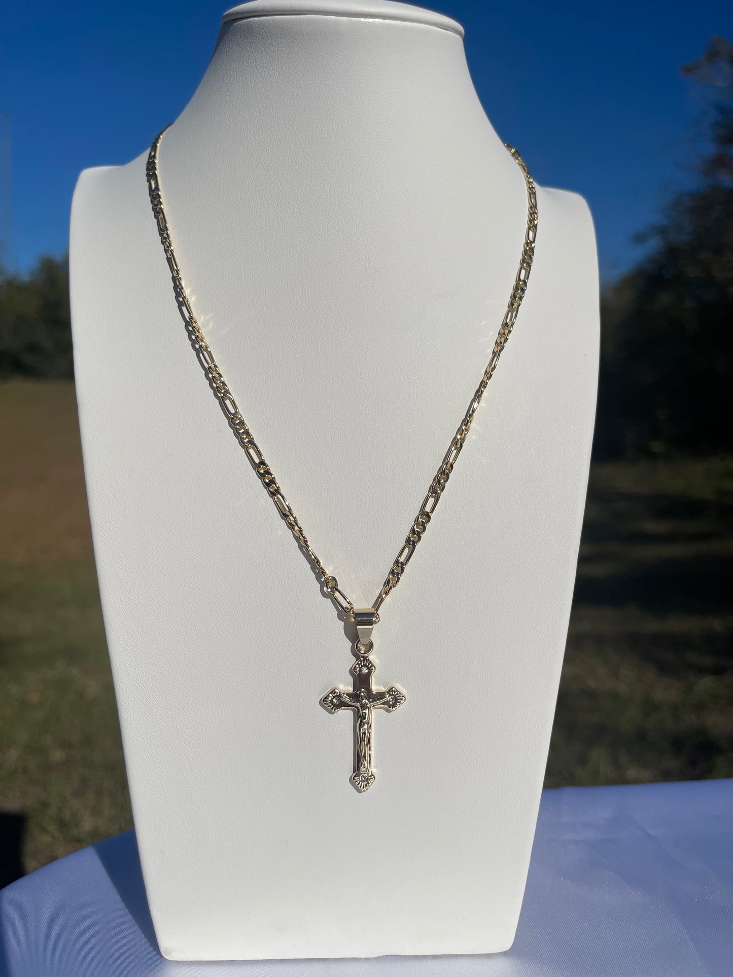 P65 - Thin Cross Necklace