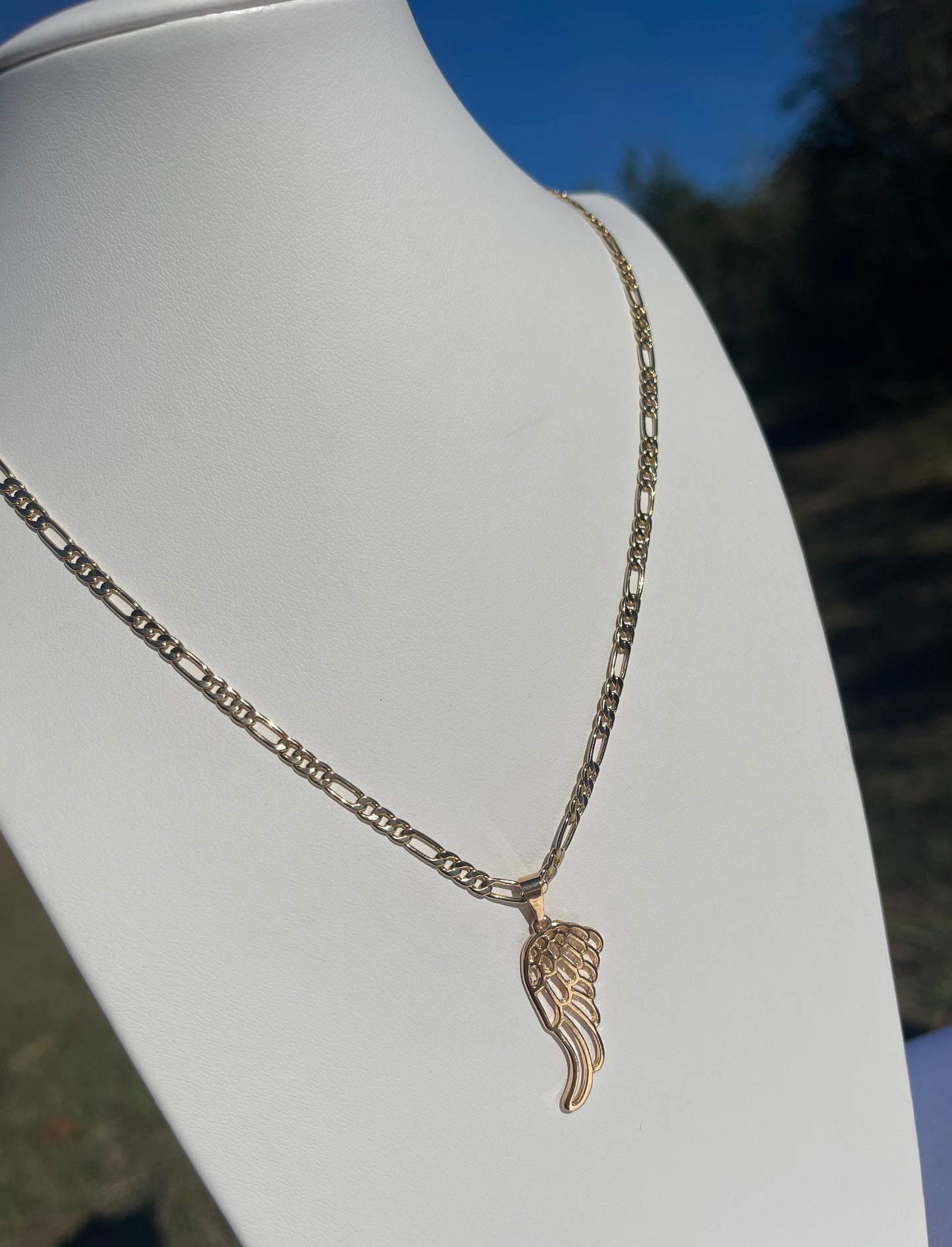 P54 - Angel Wing Necklace
