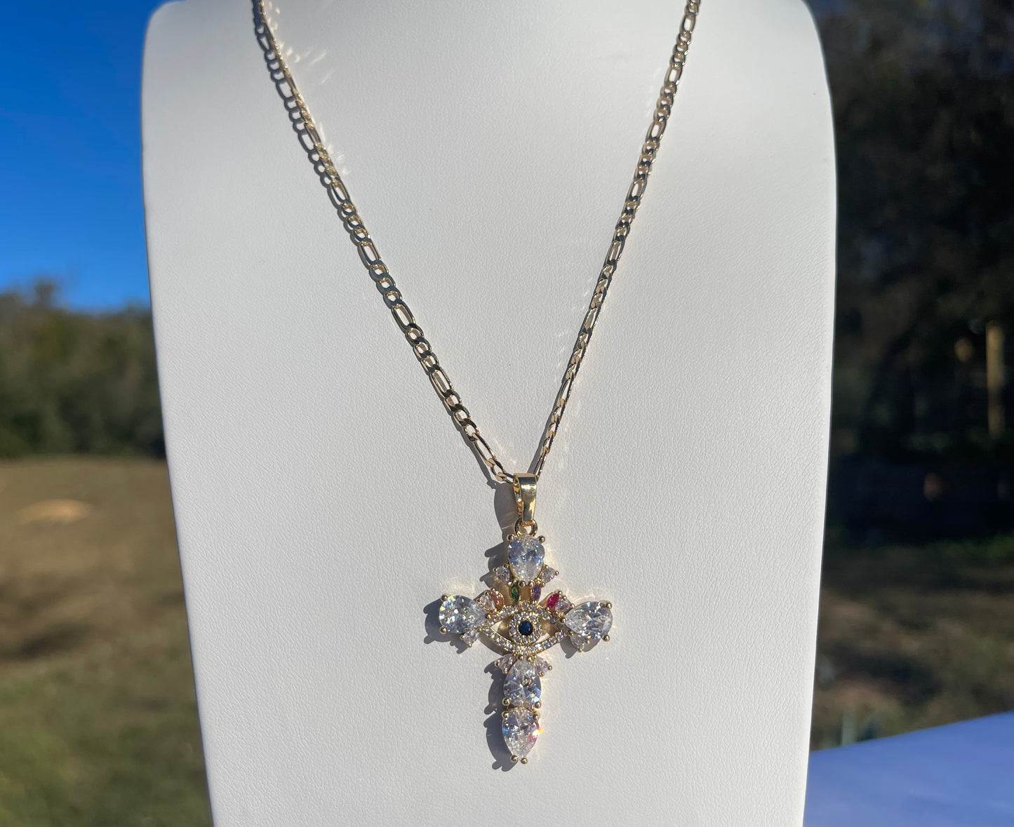 P70 - Ojo Diamond Cross Necklace