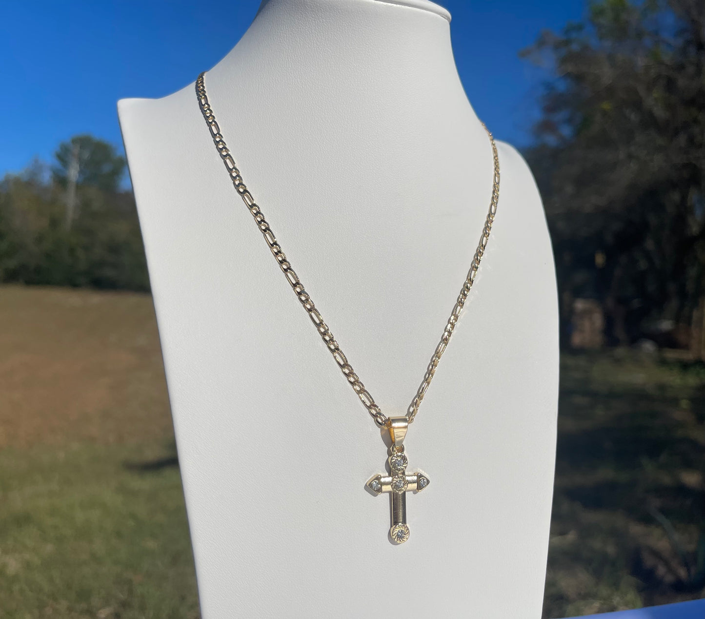 P67 - Small Cross Necklace