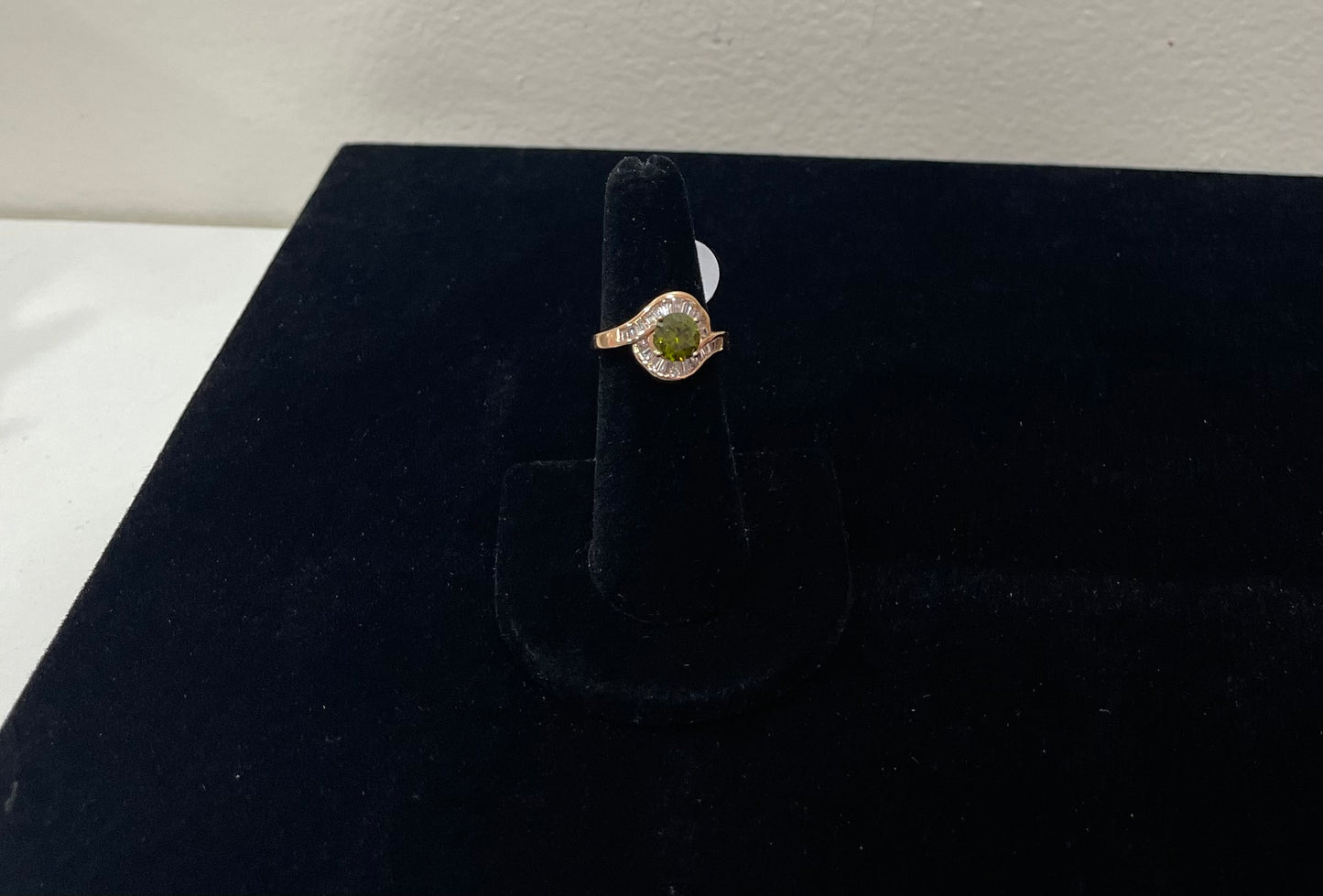 OLIVE GREEN DIAMOND RING