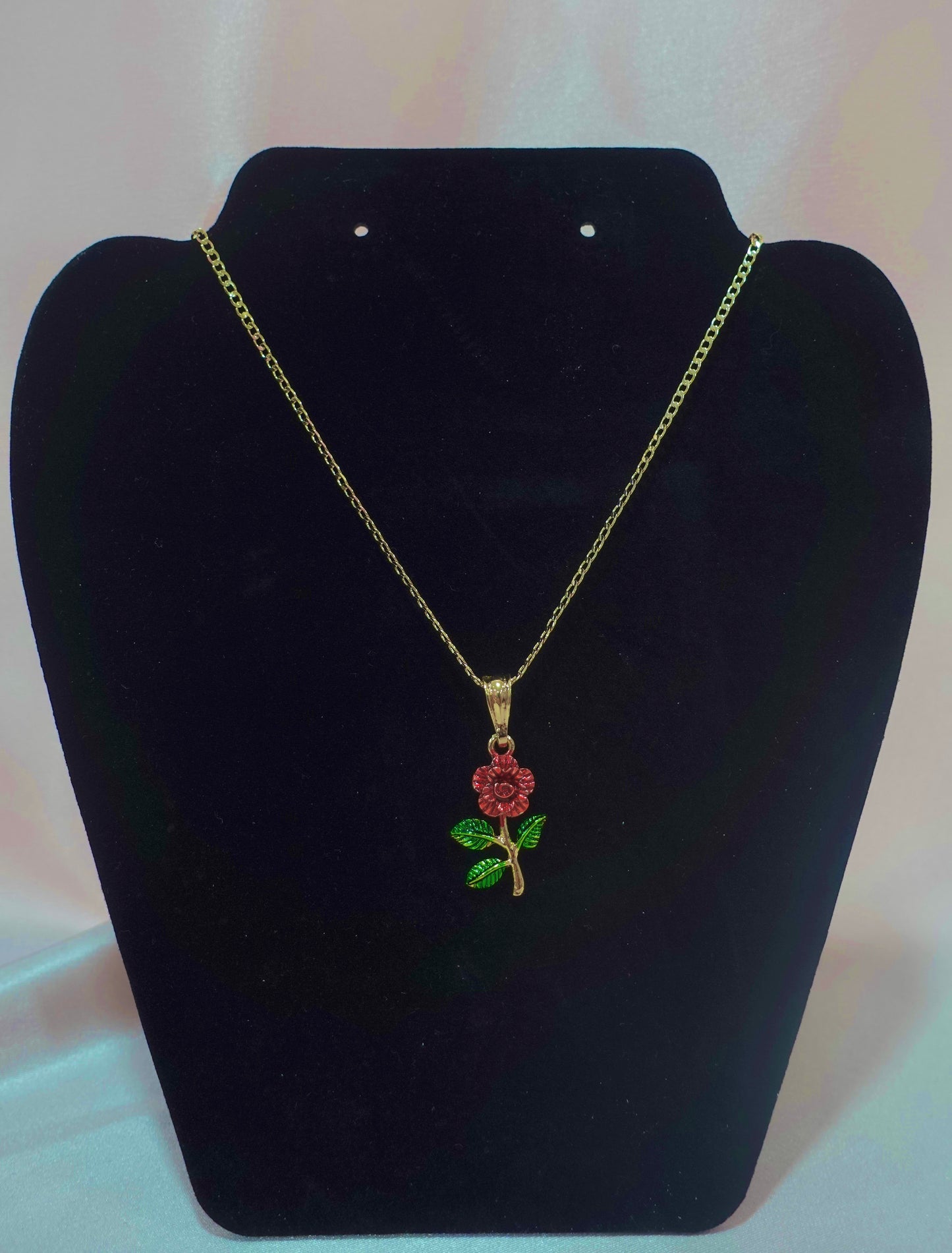 P31 - Red Flower Necklace