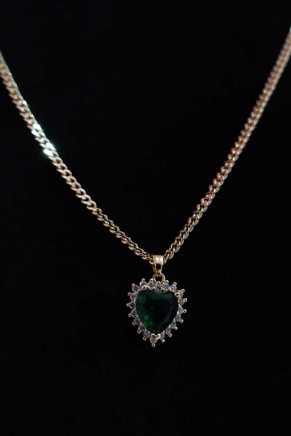 P37 - Rhinestone Heart Necklace