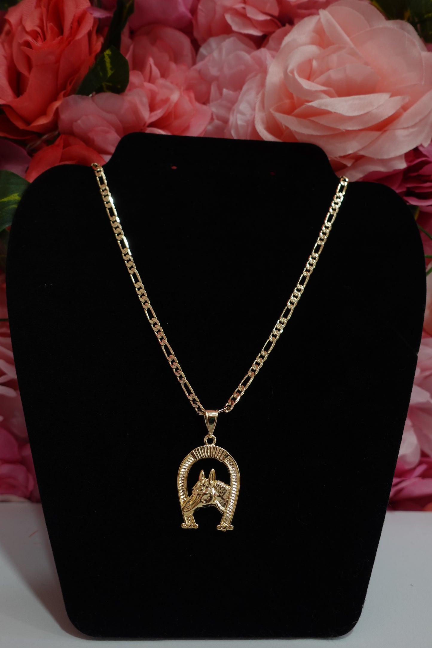 P104  - Gold Horseshoe Necklace