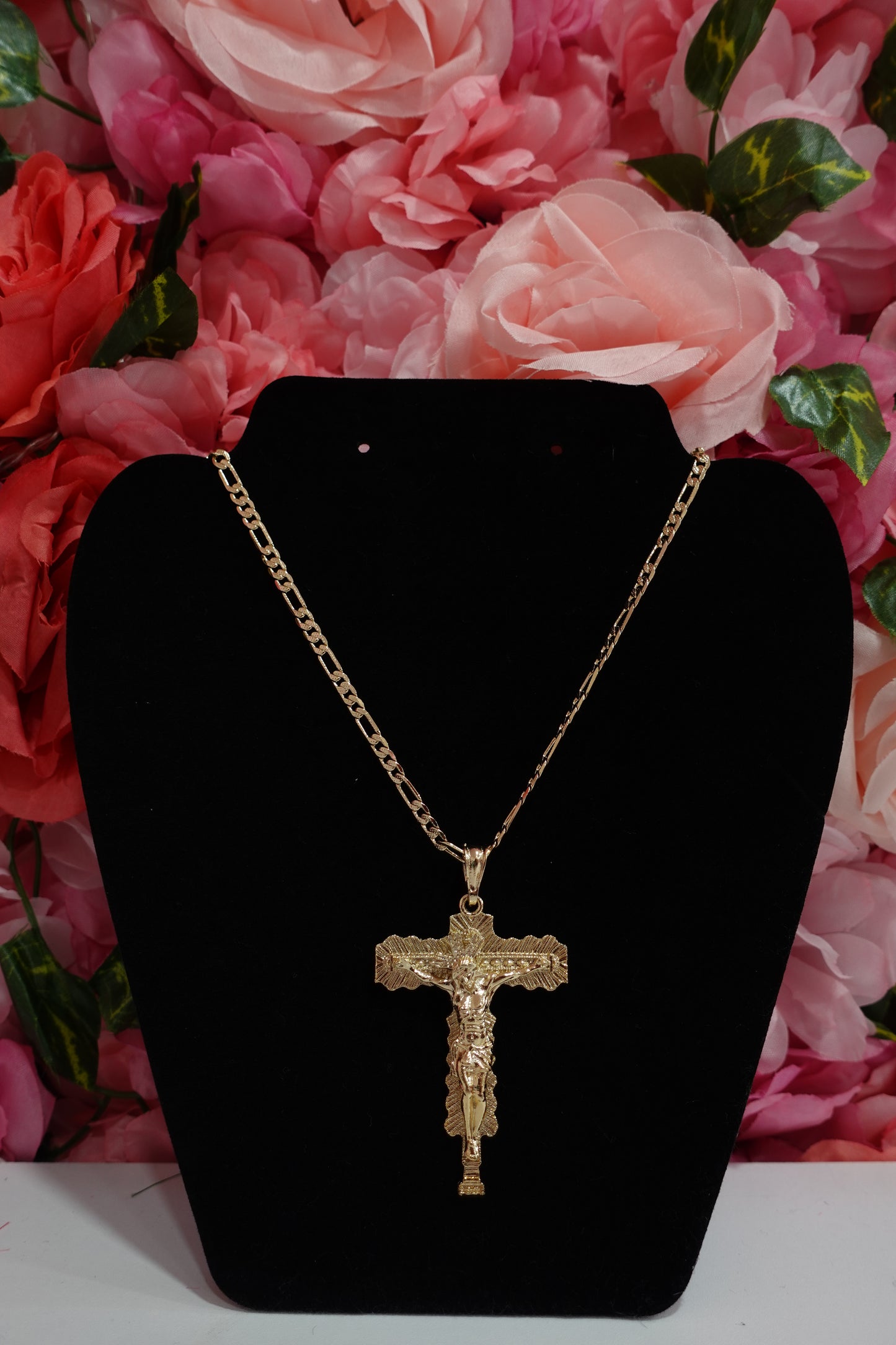 P73 - Large Cross Necklace