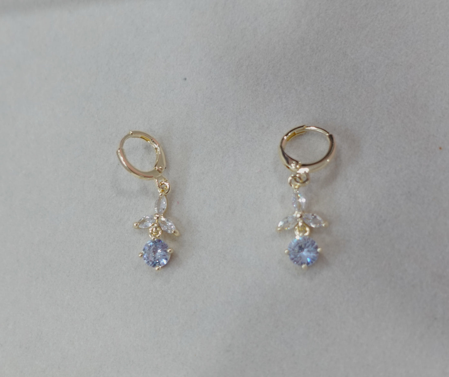 Earrings (E-8)