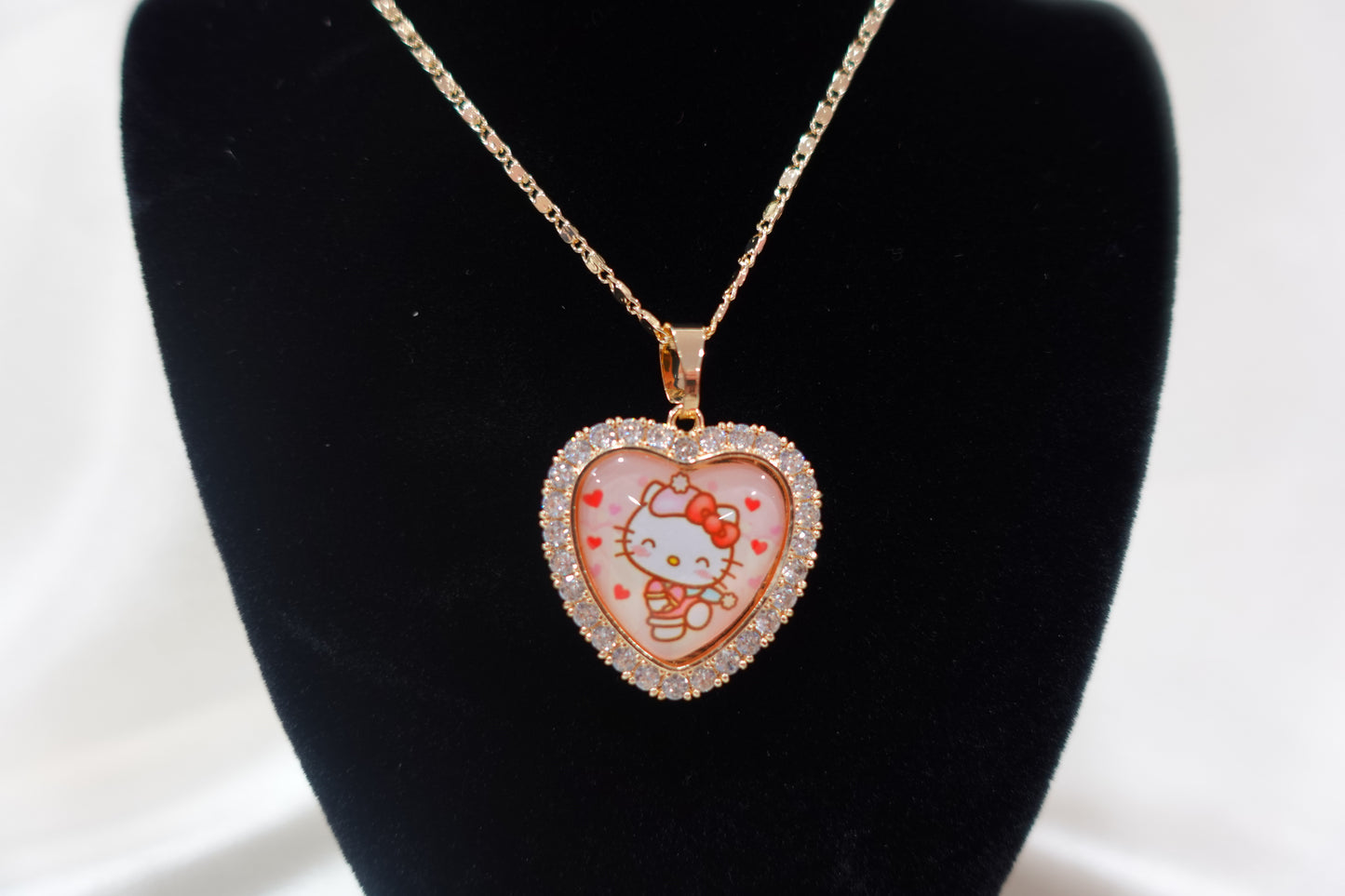 P12 - Kitty Heart Necklace