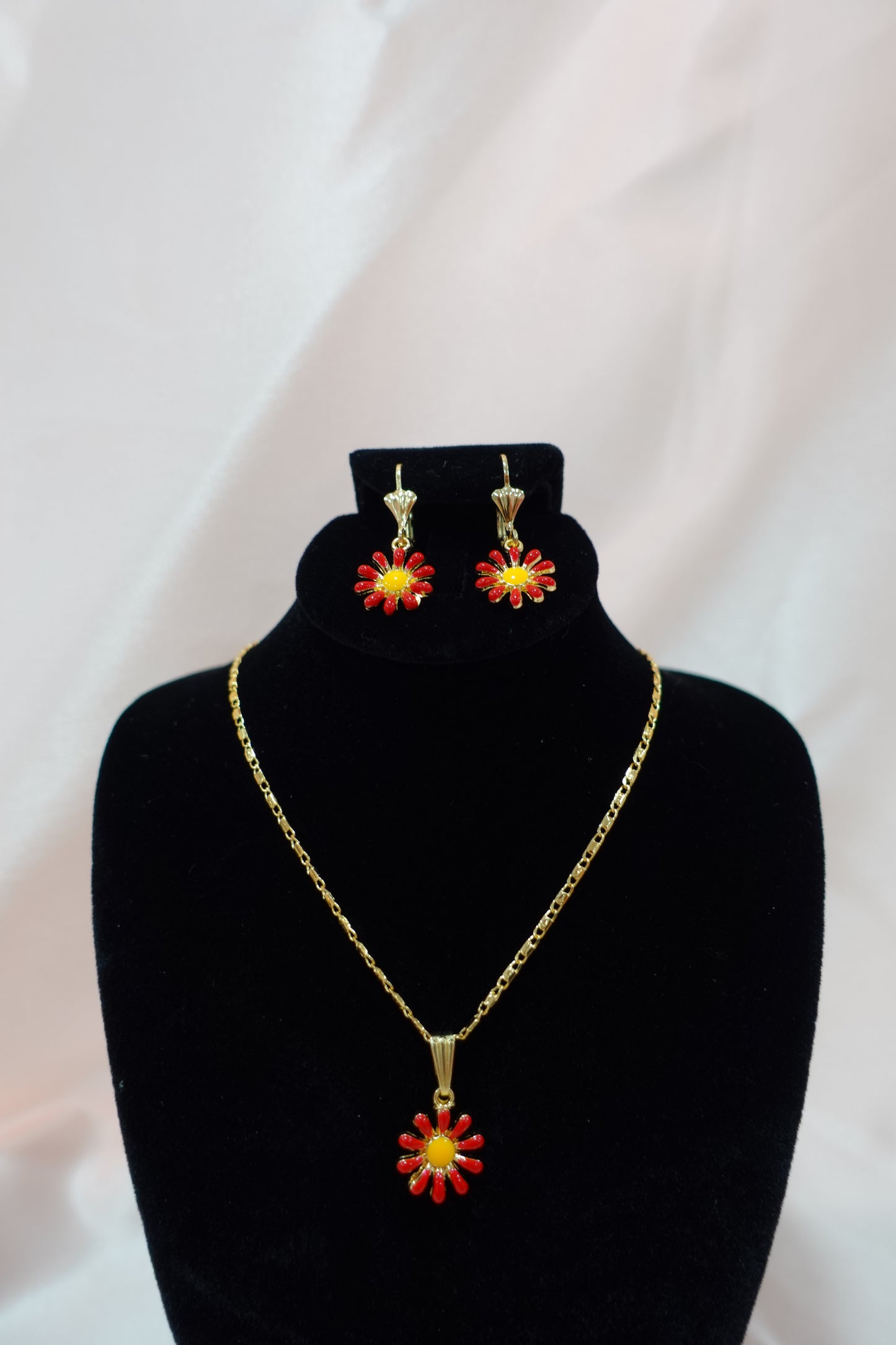 S24 - Earring & Necklace Set