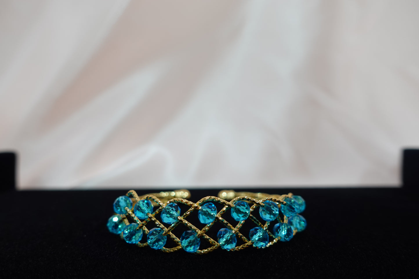 (B-21) Blue Beads Bangle Bracelet