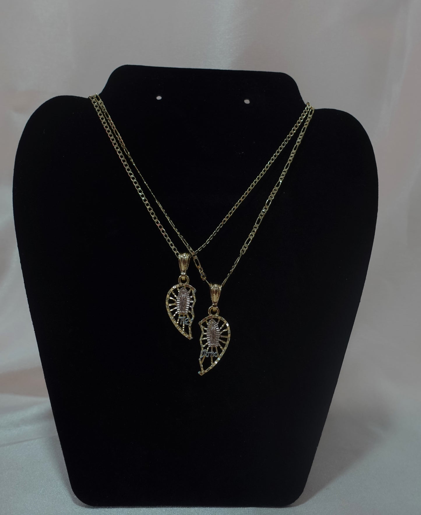 (BH-4) Breakable Heart Necklaces - Guadalupe Te Amo