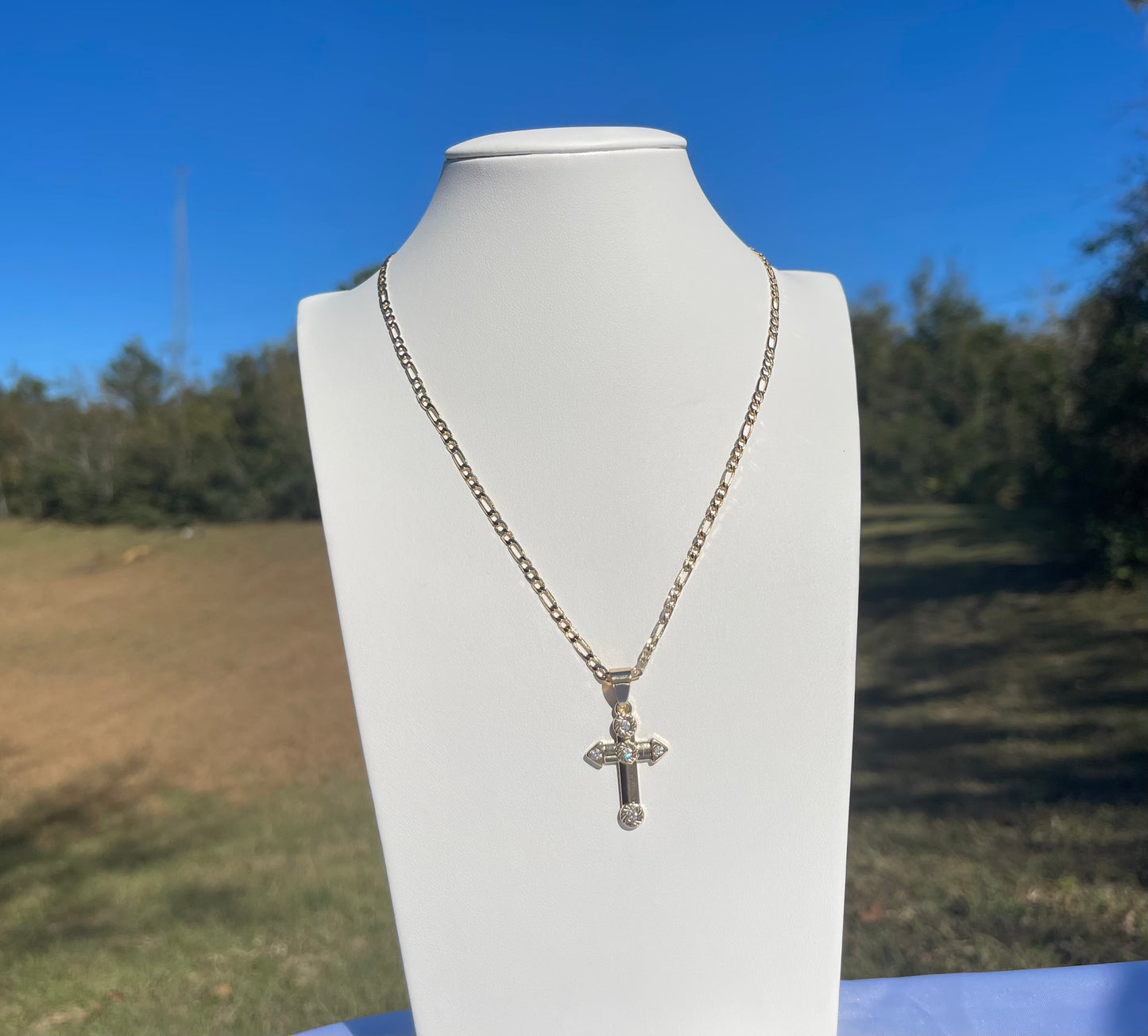 P67 - Small Cross Necklace