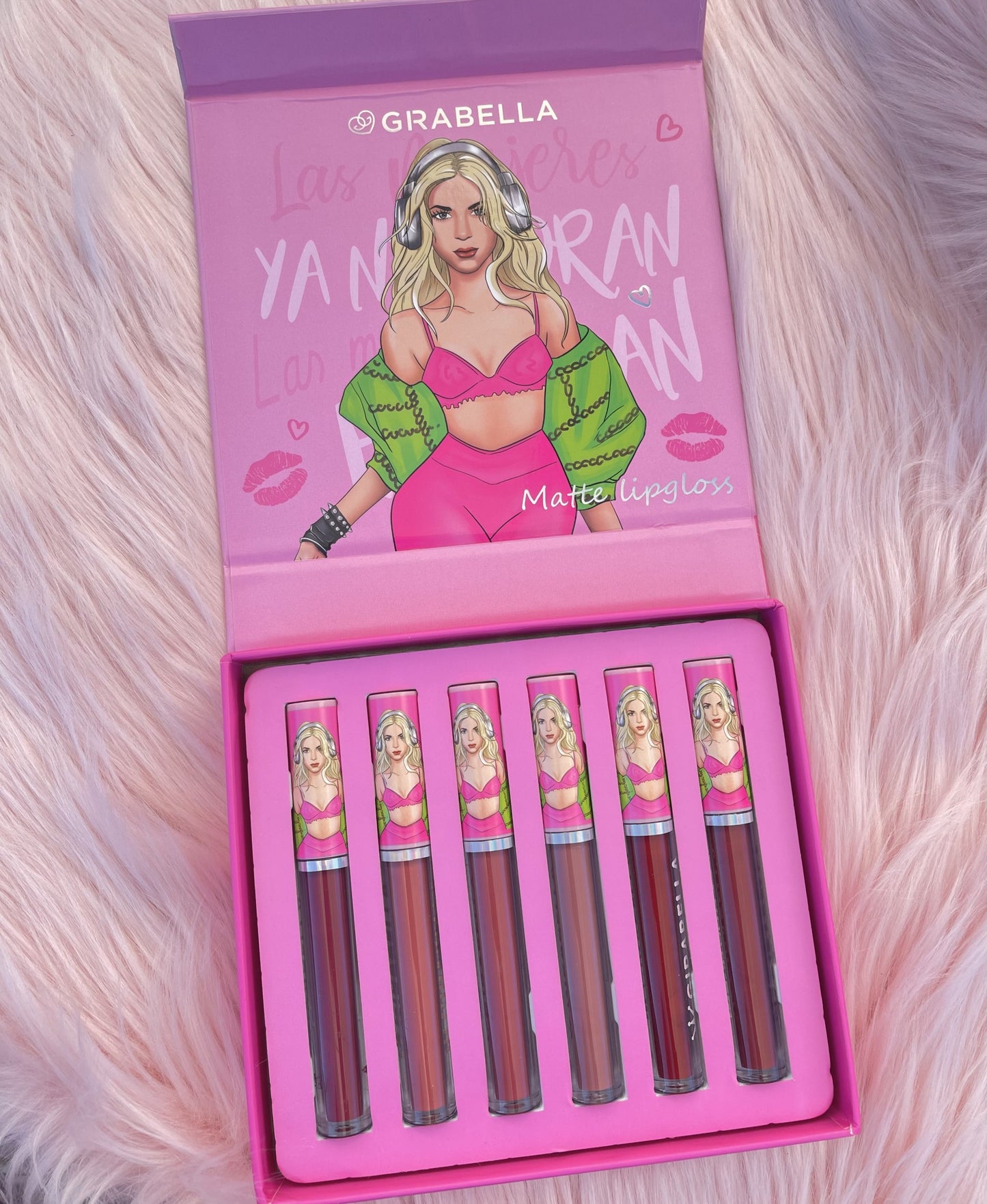 Shakira Matte Lipstick Set